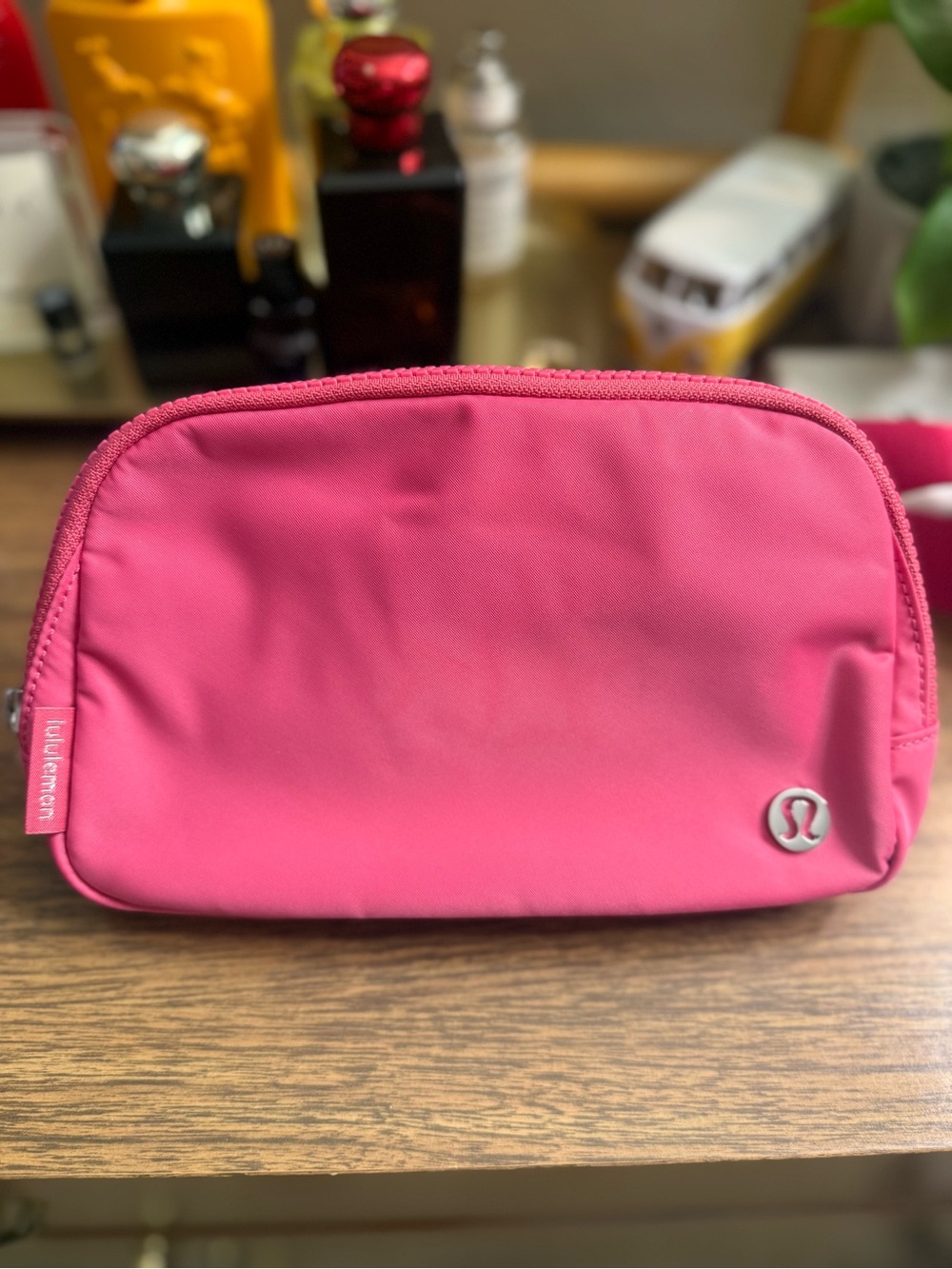 Lululemon belt bag/pouch (hot pink)